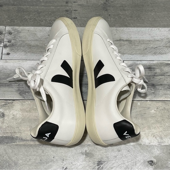 NEW.! VEJA MEN'S ESPLAR SNEAKER - EXTRA WHITE BLACK - SIZE - 7 .US/ 40 .EU $150 - Picture 4 of 10